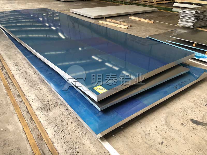 5754鋁板用于聲屏障一噸價(jià)格多少？?jī)?yōu)點(diǎn)有哪些？